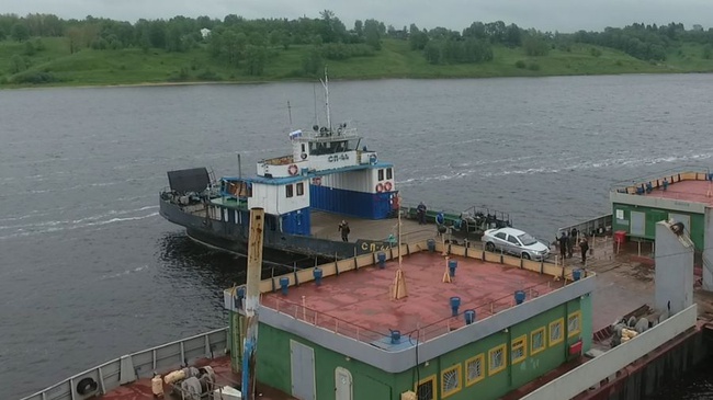 Паром в аргентину. Тутаев паромная переправа. Паромная переправа Ярославль-Тутаев. Тутаев переправа. Паром переправа в Тутаев.